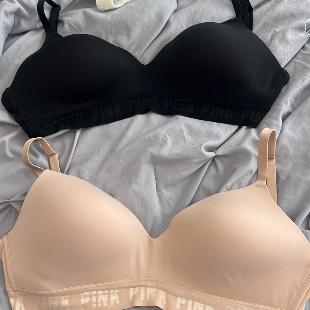 Pink bras - Picture 2 of 3